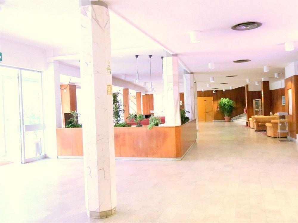 Grand Hotel Golf تيرّينْيا المظهر الخارجي الصورة