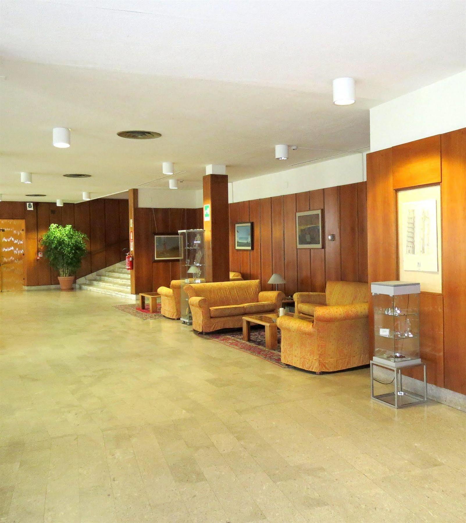 Grand Hotel Golf تيرّينْيا المظهر الخارجي الصورة