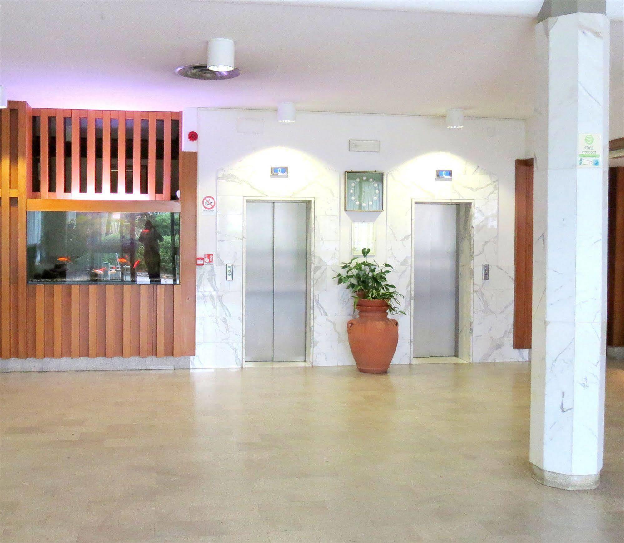 Grand Hotel Golf تيرّينْيا المظهر الخارجي الصورة